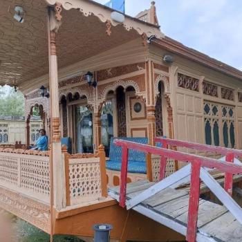 Dawn Group of Houseboats