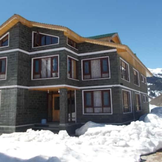 Hotel Thajwass Glacier