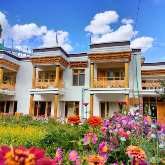 Organic Boutique Hunder