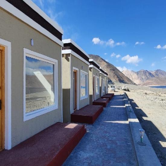Grand Retreat Pangong
