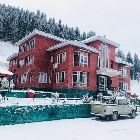 Hotel Glacier Heights