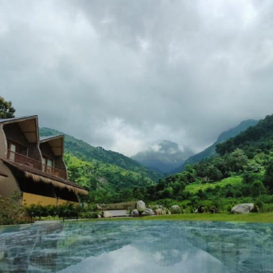 Corbett Vanvaas Resort