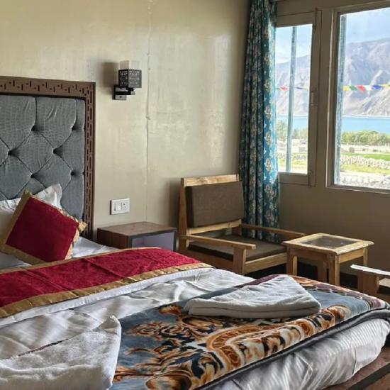 The Barley Cabins Pangong Merak