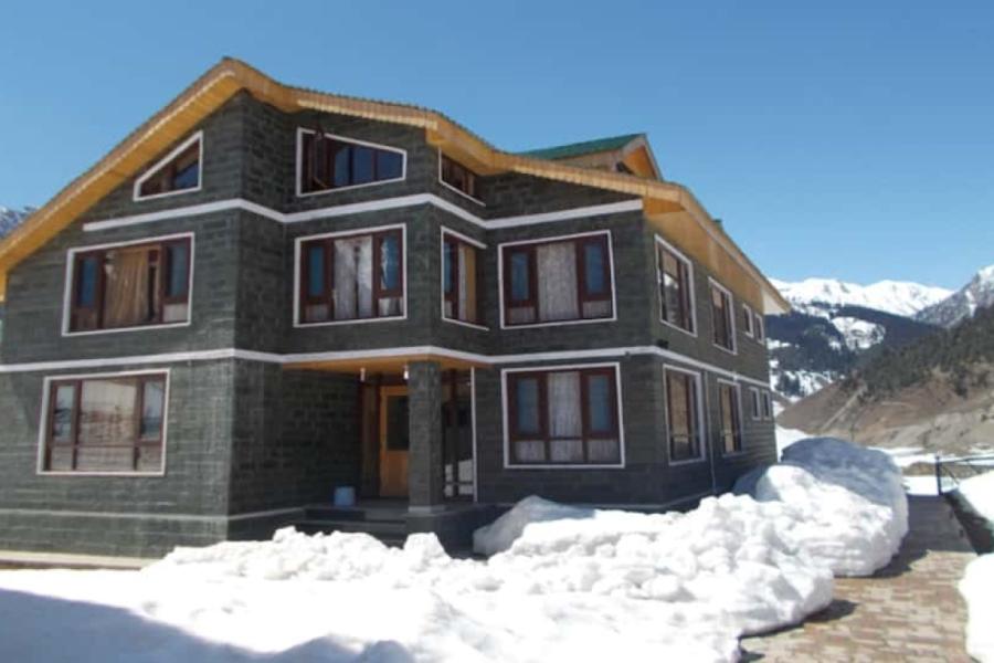 Hotel Thajwass Glacier