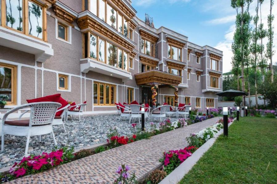 Hotel Sangaylay Palace