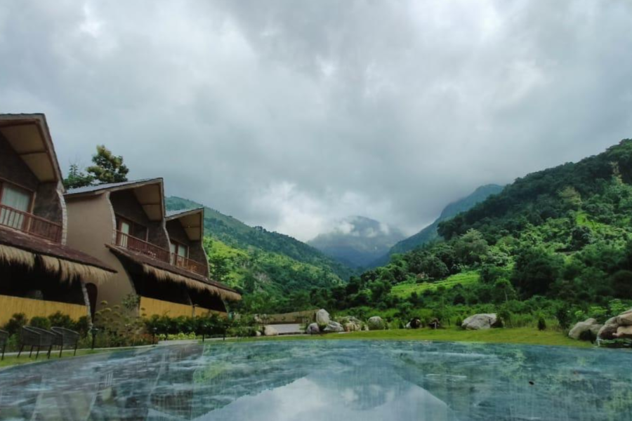 Corbett Vanvaas Resort