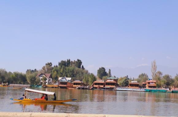 Complete Srinagar and Ladakh Adventure Tour Package