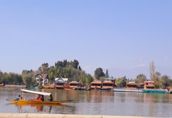 Complete Srinagar and Ladakh Adventure Tour Package